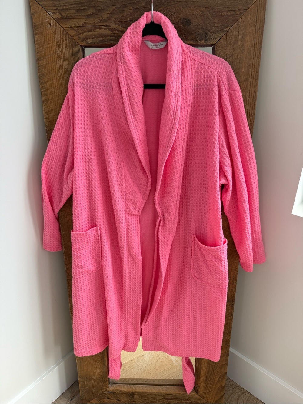 Bright Pink Waffle Knit Robe 🎀 5 for $25 bundle price🎀